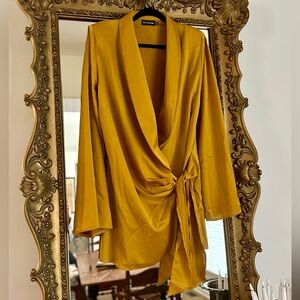 NWOT Pretty Little Thing Wrap Dress Jacket Smoking Evening Cocktail Boho